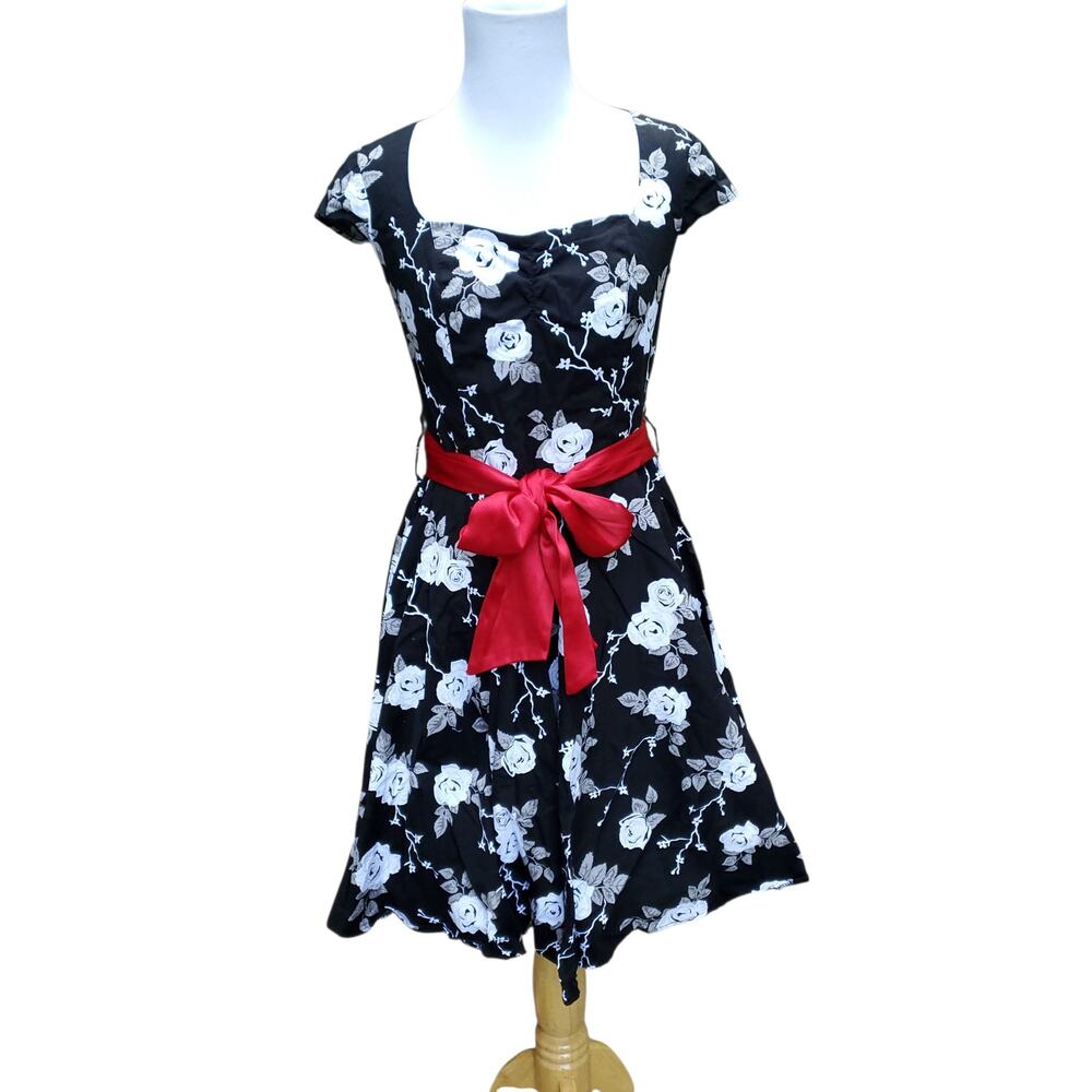 Hell Bunny Black White Floral Dress Red Satin Belt Fit Flare Sweetheart Sz S
